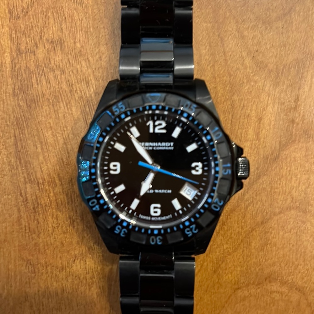 Bernhardt Blackout Edition Field Diver